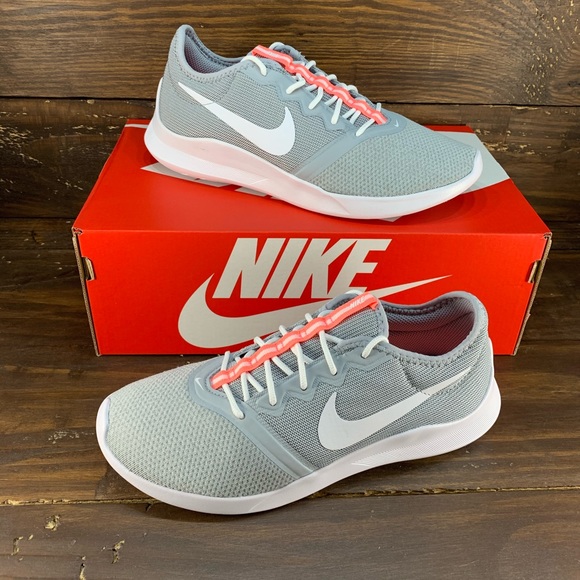 nike viale women's running shoes